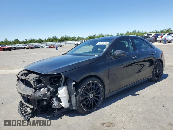 2019 Mercedes-Benz A 220 z VIN WDD3G4EB0KW012830, wystawiony jako Copart lot #56175745 z przebiegiem 89 755 mil mil oraz Szkoda całkowita • Salvage title. Historia ofert i sprzedaży dostępna na DreamBid. Obrazek 1.