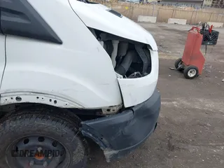 2019 Ford Transit Passenger XL z VIN 1FBZX2ZM7KKA47090, wystawiony jako IAAI lot #41823708 z przebiegiem 236 058 mil mil oraz . Historia ofert i sprzedaży dostępna na DreamBid. Obrazek 17.