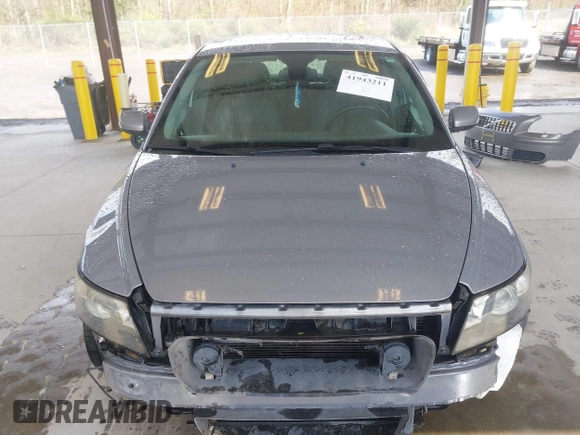 2006 Volvo S40 2.4L with VIN YV1MS382X62187886, listed as a IAAI auction lot 41943211 with 173,125 mi miles. Bid and sale history available at carsss.com. Image 13.