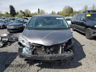 2019 Toyota Sienna LE Auto Access Seat with VIN 5TDKZ3DC1KS009648, listed as a Copart auction lot 52910155 with 68,417 mi miles and Salvage Title. Bid and sale history available at DreamBid. Image 5.