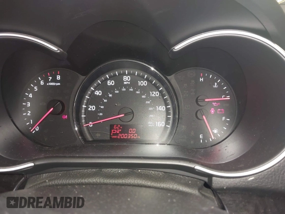 2014 Kia Sorento LX z VIN 5XYKT3A60EG479896, wystawiony jako IAAI lot #42360338 z przebiegiem 200 350 mil mil oraz . Historia ofert i sprzedaży dostępna na DreamBid. Obrazek 7.