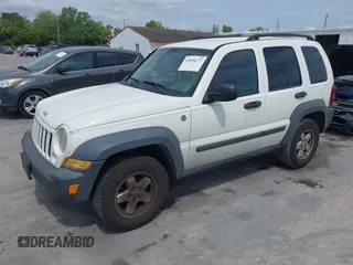 2007 Jeep Liberty Sport with VIN 1J4GL48K57W561086, listed as a IAAI auction lot 42094277 with 172,867 mi miles. Bid and sale history available at carsss.com. Image 2.