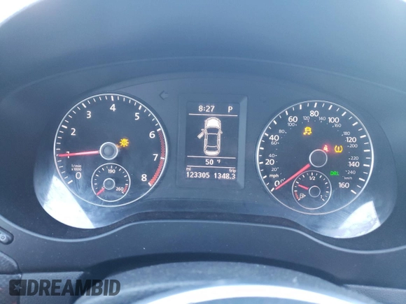 2014 Volkswagen Jetta GLI with VIN 3VW4T7AJ8EM287825, listed as a Copart auction lot 61809114 with 123,305 mi miles and Salvage title. Bid and sale history available at DreamBid. Image 9.