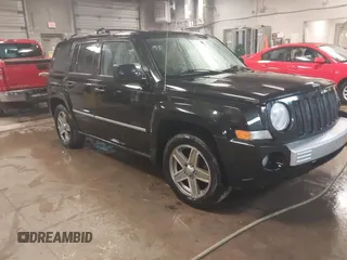 2008 Jeep Patriot Limited with VIN 1J8FF48W18D550703, listed as a IAAI auction lot 41280443 with 149,974 mi miles and . Bid and sale history available at DreamBid. Image 1.