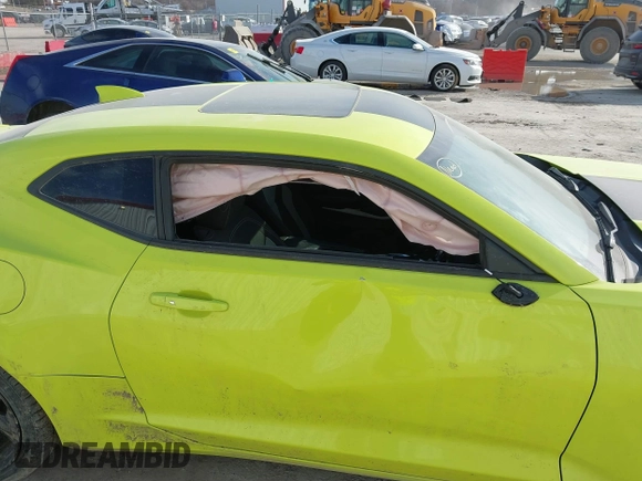2020 Chevrolet Camaro 1LT z VIN 1G1FB1RSXL0130718, wystawiony jako IAAI lot #41653708 z przebiegiem 96 577 mil mil oraz . Historia ofert i sprzedaży dostępna na DreamBid. Obrazek 6.