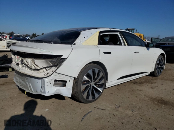 2022 Lucid Air Grand Touring z VIN 50EA1GBA5NA004784, wystawiony jako Copart lot #46854065 z przebiegiem 16 471 mil mil oraz Szkody całkowita. Historia ofert i sprzedaży dostępna na DreamBid. Obrazek 3.