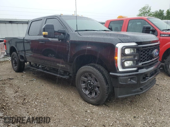 2024 Ford F-350 XL with VIN 1FT8W3BT2REE03102, listed as a Copart auction lot 54721015 with 220 mi miles and Salvage title. Bid and sale history available at DreamBid. Image 4.