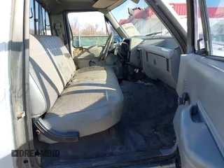1988 Ford F-250 with VIN 1FTHF26H0JNA06718, listed as a IAAI auction lot 41530940 with 77,610 mi miles. Bid and sale history available at carsss.com. Image 5.