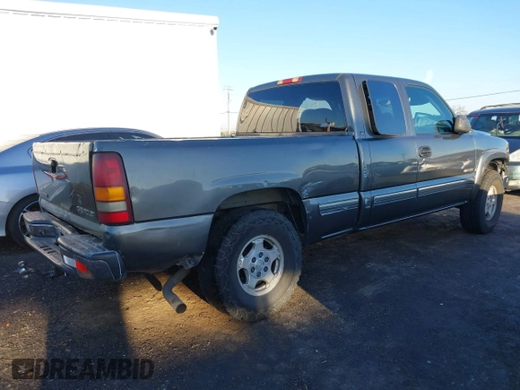 2002 Chevrolet Silverado 1500 LT with VIN 2GCEK19TX21183045, listed as a IAAI auction lot 40668595 with 211,358 mi miles. Bid and sale history available at carsss.com. Image 4.