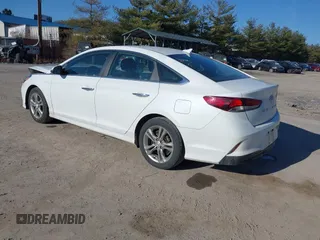 2018 Hyundai Sonata Limited with VIN 5NPE34AF5JH638577, listed as a IAAI auction lot 41760256 with 112,055 mi miles. Bid and sale history available at carsss.com. Image 3.