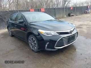 2018 Toyota Avalon XLE with VIN 4T1BK1EB2JU271022, listed as a IAAI auction lot 41888633 with 44,946 mi miles. Bid and sale history available at carsss.com. Image 1.