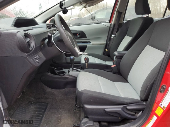 2013 Toyota Prius c One with VIN JTDKDTB37D1557512, listed as a Copart auction lot 47567035 with 144,719 mi miles and Salvage Title. Bid and sale history available at carsss.com. Image 7.