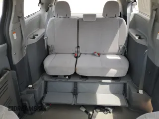 2016 Toyota Sienna LE AAS с VIN 5TDKK3DC7GS763990, выставлен на аукционе Copart как лот 57080655 с пробегом 74 036 миль миль и Списание • Salvage title. История ставок и продаж доступна на DreamBid. Изображение 10.