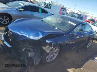 2020 Tesla Model S Long Range with VIN 5YJSA1E25LF382456, listed as a Copart auction lot 47990125 with 47,414 mi miles and Salvage Title. Bid and sale history available at carsss.com. Image 1.