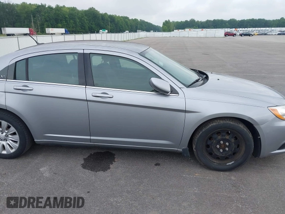 2013 Chrysler 200 LX with VIN 1C3CCBABXDN640536, listed as a IAAI auction lot 39425402 with 188,960 mi miles. Bid and sale history available at carsss.com. Image 12.