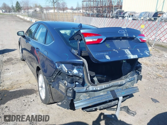 2019 Ford Fusion SE with VIN 3FA6P0LU8KR131951, listed as a IAAI auction lot 41908428 with 58,611 mi miles and . Bid and sale history available at DreamBid. Image 3.