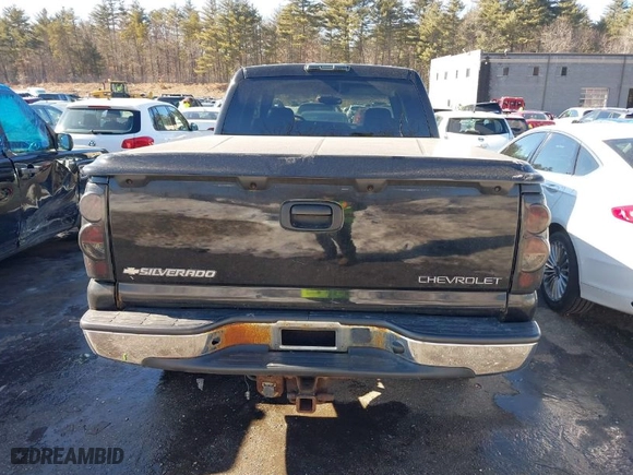 2004 Chevrolet Silverado 2500 Crew Cab LT with VIN 1GCGK23U24F252564, listed as a IAAI auction lot 41704141 with NaN miles. Bid and sale history available at carsss.com. Image 16.