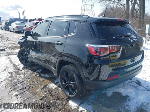 2018 Jeep Compass Latitude with VIN 3C4NJDBB8JT394845, listed as a IAAI auction lot 41590737 with 49,000 mi miles. Bid and sale history available at carsss.com. Image 3.