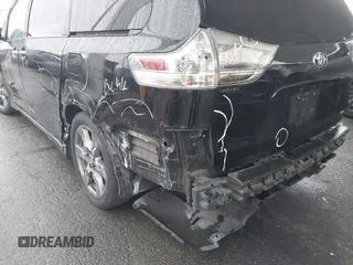 2018 Toyota Sienna SE with VIN 5TDXZ3DC1JS953289, listed as a IAAI auction lot 41525385 with 63,450 mi miles and . Bid and sale history available at DreamBid. Image 18.