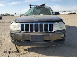 2005 Jeep Grand Cherokee Limited with VIN 1J8HR58235C662715, listed as a Copart auction lot 53283215 with 110,311 mi miles and Salvage Title. Bid and sale history available at carsss.com. Image 5.
