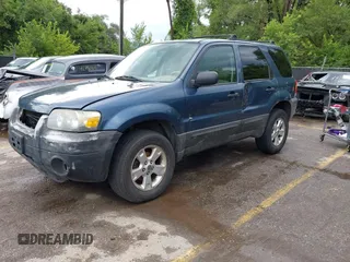 2005 Ford Escape XLT with VIN 1FMYU03165KD74390, listed as a IAAI auction lot 42799963 with 262,762 mi miles and . Bid and sale history available at DreamBid. Image 2.