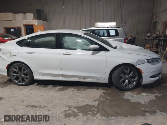 2015 Chrysler 200 S with VIN 1C3CCCBG1FN572789, listed as a IAAI auction lot 41542280 with 101,693 mi miles. Bid and sale history available at carsss.com. Image 13.