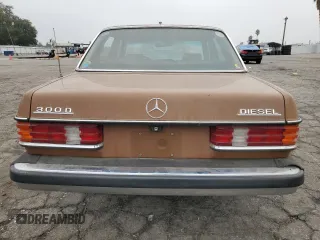 1981 Mercedes-Benz 300 with VIN WDBAB30A3BB219467, listed as a Copart auction lot 76183454 with 123,938 mi miles and Clean Title. Bid and sale history available at carsss.com. Image 6.