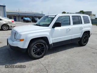 2017 Jeep Patriot Sport SE with VIN 1C4NJPBA7HD122697, listed as a Copart auction lot 57987315 with 136,757 mi miles and Salvage title. Bid and sale history available at DreamBid. Image 1.