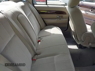 2005 Mercury Grand Marquis GS z VIN 2MEFM74W05X641274, wystawiony jako IAAI lot #42298098 z przebiegiem 159 424 mil mil oraz . Historia ofert i sprzedaży dostępna na DreamBid. Obrazek 8.