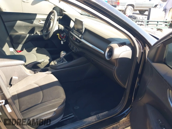 2020 Kia Forte LXS z VIN 3KPF24AD7LE228683, wystawiony jako IAAI lot #41620117 z przebiegiem 105 251 mil mil oraz . Historia ofert i sprzedaży dostępna na DreamBid. Obrazek 5.
