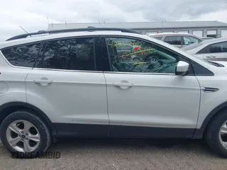 2013 Ford Escape SE z VIN 1FMCU0G95DUC11906, wystawiony jako IAAI lot #42367480 z przebiegiem 149 173 mil mil oraz . Historia ofert i sprzedaży dostępna na DreamBid. Obrazek 12.