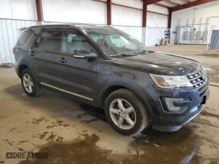 2017 Ford Explorer XLT with VIN 1FM5K8DH5HGB03203, listed as a Copart auction lot 71032534 with 132,094 mi miles and Salvage Title. Bid and sale history available at carsss.com. Image 4.