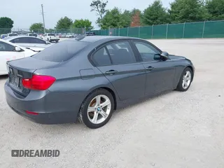 2014 BMW 3 Series 328i z VIN WBA3A5C58EP600887, wystawiony jako IAAI lot #42511539 z przebiegiem 137 055 mil mil oraz . Historia ofert i sprzedaży dostępna na DreamBid. Obrazek 4.