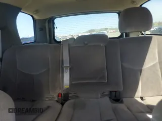 2004 GMC Yukon SLE z VIN 1GKEC13V94R131511, wystawiony jako Copart lot #53184435 z przebiegiem 163 917 mil mil oraz Tytuł czysty. Historia ofert i sprzedaży dostępna na DreamBid. Obrazek 10.