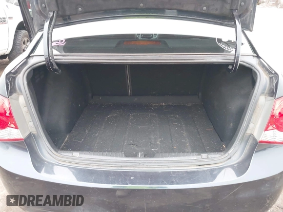 2015 Chevrolet Cruze LT with VIN 1G1PC5SB3F7133071, listed as a IAAI auction lot 41706919 with 115,805 mi miles and . Bid and sale history available at DreamBid. Image 17.