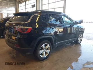 2018 Jeep Compass Latitude with VIN 3C4NJCBB6JT502308, listed as a IAAI auction lot 41561816 with 93,599 mi miles. Bid and sale history available at carsss.com. Image 4.