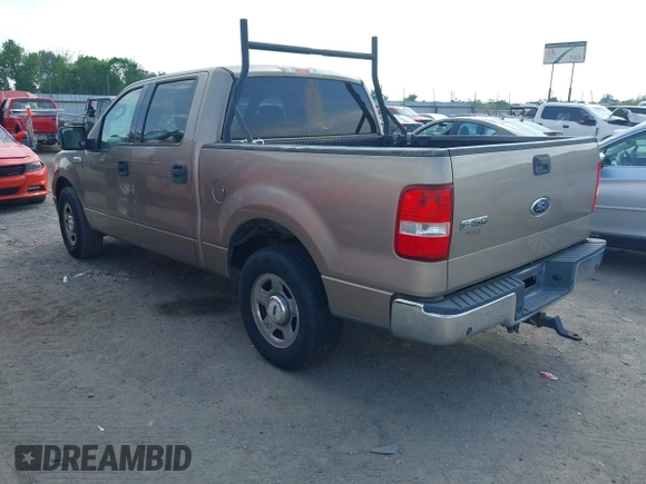 2004 Ford F-150 XLT with VIN 1FTRW12W74KD52290, listed as a IAAI auction lot 42066324 with 252,866 mi miles. Bid and sale history available at carsss.com. Image 3.