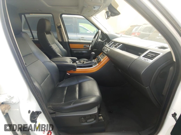 2011 Land Rover Range Rover Sport HSE with VIN SALSF2D45BA266832, listed as a Copart auction lot 54013985 with 156,397 mi miles and Clean title. Bid and sale history available at DreamBid. Image 5.