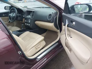 2014 Nissan Maxima SV z VIN 1N4AA5AP7EC465106, wystawiony jako IAAI lot #41815587 z przebiegiem 160 914 mil mil oraz . Historia ofert i sprzedaży dostępna na DreamBid. Obrazek 5.