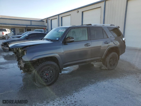 2023 Toyota 4Runner SR5 Premium with VIN JTENU5JR5P6202999, listed as a Copart auction lot 47017445 with 9,289 mi miles and Salvage Title. Bid and sale history available at carsss.com. Image 1.