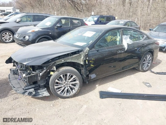 2021 Lexus ES with VIN 58AD11D11MU007601, listed as a IAAI auction lot 41834548 with 40,919 mi miles. Bid and sale history available at carsss.com. Image 2.