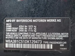 2013 BMW 3 Series 320i with VIN WBA3B1C51DK129473, listed as a IAAI auction lot 41591999 with 80,389 mi miles. Bid and sale history available at carsss.com. Image 9.