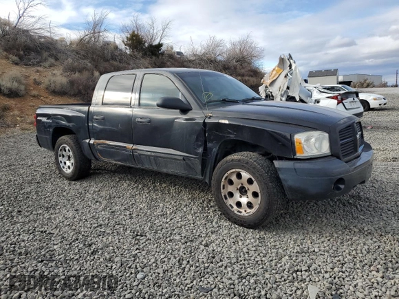 2006 Dodge Dakota SLT with VIN 1D7HW48NX6S665497, listed as a Copart auction lot 47468295 with 215,427 mi miles and Salvage Title. Bid and sale history available at carsss.com. Image 4.