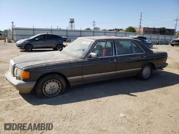 1988 Mercedes-Benz 560 with VIN WDBCA39D0JA401107, listed as a Copart auction lot 70535804 with 328,561 mi miles and Clean Title. Bid and sale history available at DreamBid. Image 1.