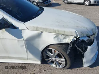 2015 Mercedes-Benz E 350 Sport с VIN WDDHF5KB4FB135434, выставлен на аукционе IAAI как лот 41782298 с пробегом 73 152 миль миль и . История ставок и продаж доступна на DreamBid. Изображение 6.