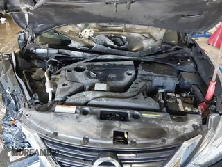 2018 Nissan Altima 2.5 SR with VIN 1N4AL3AP5JC185905, listed as a IAAI auction lot 41899469 with 56,927 mi miles. Bid and sale history available at carsss.com. Image 10.