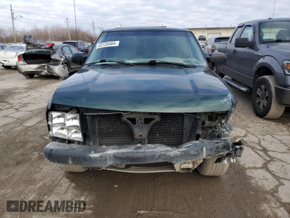 2001 GMC Sonoma SLS 1SG z VIN 1GTCS19W318247147, wystawiony jako Copart lot #83135464 z przebiegiem 292 056 mil mil oraz Szkody całkowita. Historia ofert i sprzedaży dostępna na DreamBid. Obrazek 5.