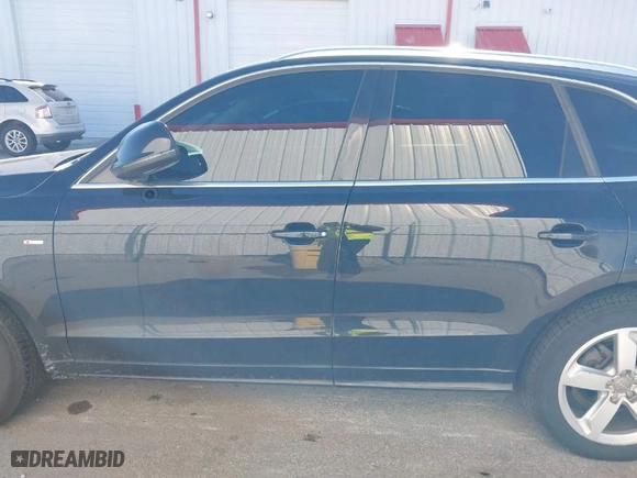 2011 Audi Q5 3.2L Premium Plus with VIN WA1DKAFP7BA006987, listed as a IAAI auction lot 41565702 with 260,201 mi miles. Bid and sale history available at carsss.com. Image 14.