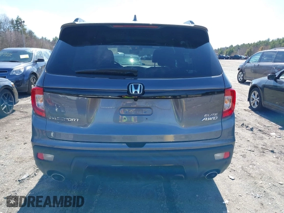 2021 Honda Passport Elite with VIN 5FNYF8H08MB011467, listed as a IAAI auction lot 41929708 with 34,106 mi miles. Bid and sale history available at carsss.com. Image 16.