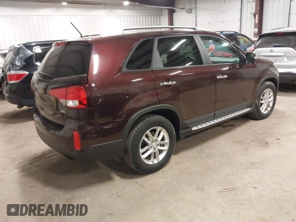 2015 Kia Sorento LX with VIN 5XYKT3A65FG635450, listed as a IAAI auction lot 41883840 with 97,238 mi miles. Bid and sale history available at carsss.com. Image 4.